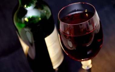 Вчені порівняли вплив вина та пива на серце