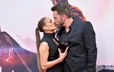 Бен Аффлек проигнорировал поцелуй Дженнифер Лопес (фото)