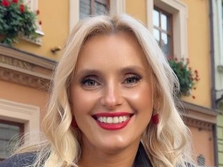 Вагітна Ірина Федишин приїхала до мами у гості й замилувала фото з нагоди особливого свята