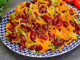 Салат з квасолею та овочами