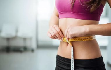 Дієтолог розвіяла п'ять популярних міфів про їжу ввечері