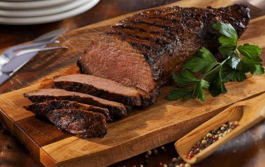 Как приготовить ростбиф из говядины в духовке? 3 легких рецепта аппетитной и сытной закуски