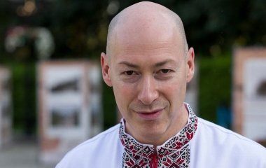 Дмитру Гордону — 59: як журналіст зустрів день народження у спортзалі й привітання від дружини