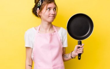Если нет горячей воды: как быстро и без лишних хлопот отмыть сковороду