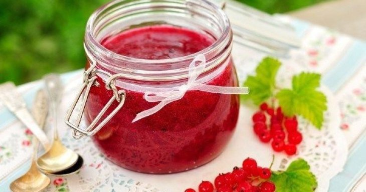Царське варення з порічок та інших видів ягід: готуємо смачне асорті
