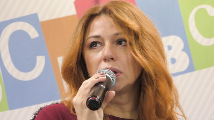 Болеющий коронавирусом бывший муж Алены Апиной остался без средств к существованию