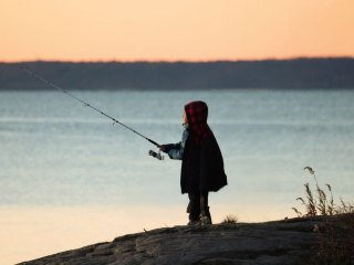 Календар рибалки на листопад 2026: коли клює риба та на що ловити