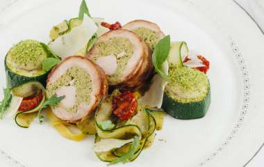 Баллотин из трески с копченым салом и грибами