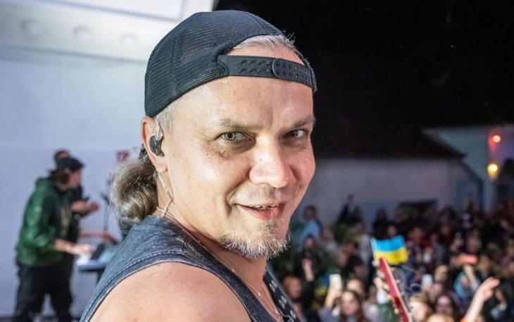 Участник известной музыкальной группы впервые стал дедушкой и показал фото малыша