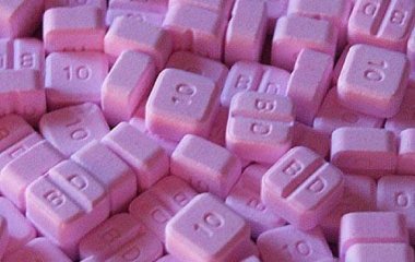 Чому спортсмени використовують метандростенолон?