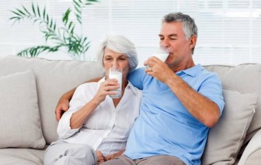 Названо користь молочних продуктів для людей похилого віку