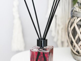 Парфум для дому: як створити атмосферу затишку та гармонії