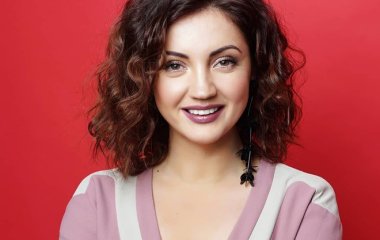 Оля Цибульская упала с лестницы и травмировалась