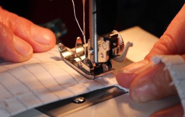 Чи можна шити в вечірній час: що про це кажуть народні прикмети
