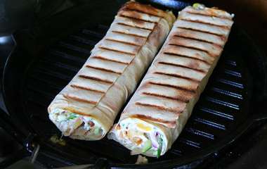 Шаурма с овощами и зеленью