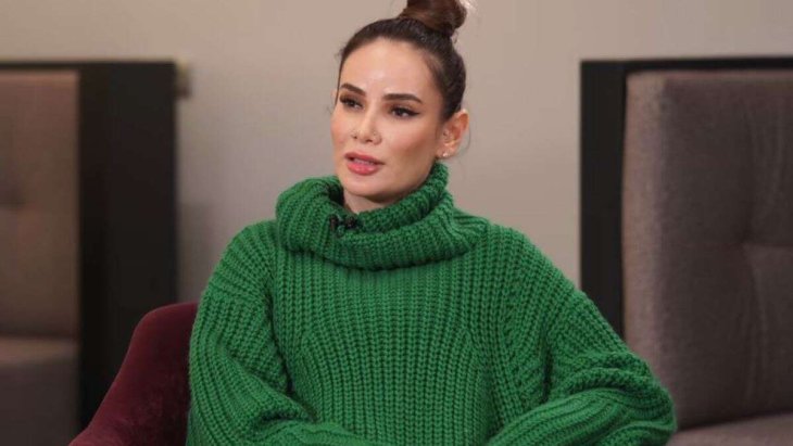 Айза Анохина показала, как выглядит спустя две недели после пластики