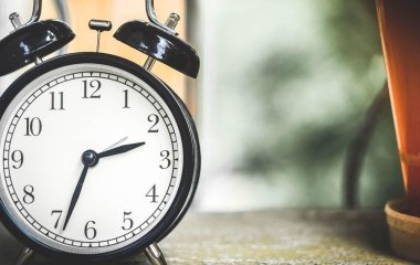 В Україні перевели годинники: як дізнатися точний час