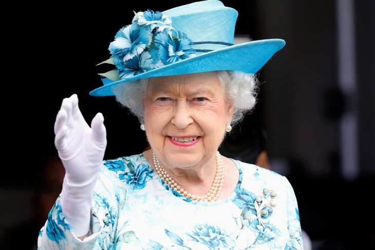 Королева Елизавета оценила поведение Меган Маркл во время недавнего тура по Африке