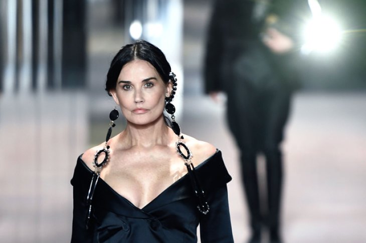 Фигура 58-летней Деми Мур в купальнике восхитила ее фанатов