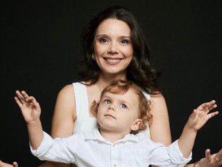 Дружина Сенцова віддала їхнього сина у 3 роки до школи і пояснила чому: 