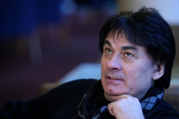 Александр Серов появился в эфире телешоу в инвалидном кресле