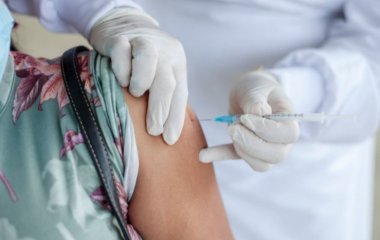 Лікарі розповіли, як вакцинуватися алергікам?