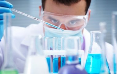 Вчені знайшли рослину, яка лікує рак