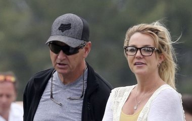 Отец Бритни Спирс госпитализирован и прооперирован