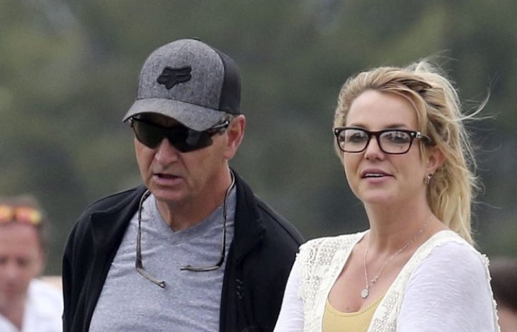 Отец Бритни Спирс госпитализирован и прооперирован