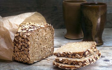 Розріджує кров, знижує холестерин: названо важливий продукт після 40