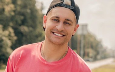 Приехал на элитном авто: избивший десятилетнего ребенка Манукян ошарашил россиян