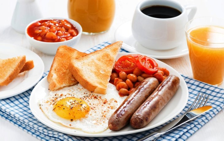 Нашкодить голодному шлунку: дієтолог назвала найнебезпечніші продукти для сніданку
