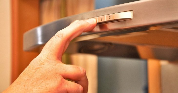 Як господині очистити решітку витяжки: дієвий спосіб із харчовою содою