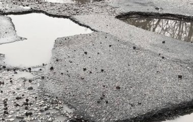 Вибоїна на дорозі повернула до життя жінку після смерті мозку