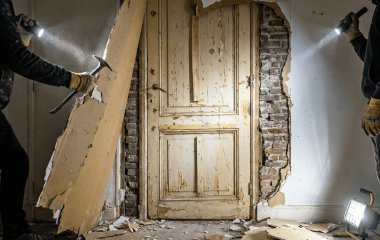 Сюрприз з 1930-х: подружжя знайшло таємну кімнату під час ремонту