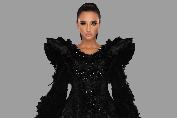 «Поехавшая» грудь Бузовой взбудоражила пользователей Сети