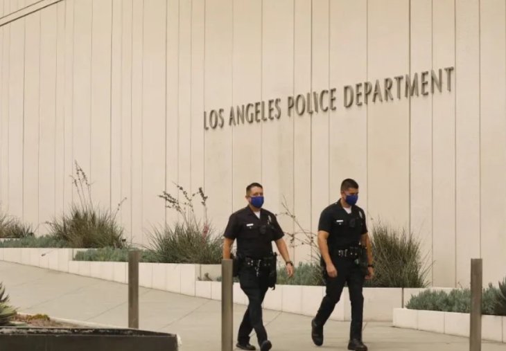 Ошибка или неудачный пранк: в Киану Ривзу приехала полиция с обыском и допросом