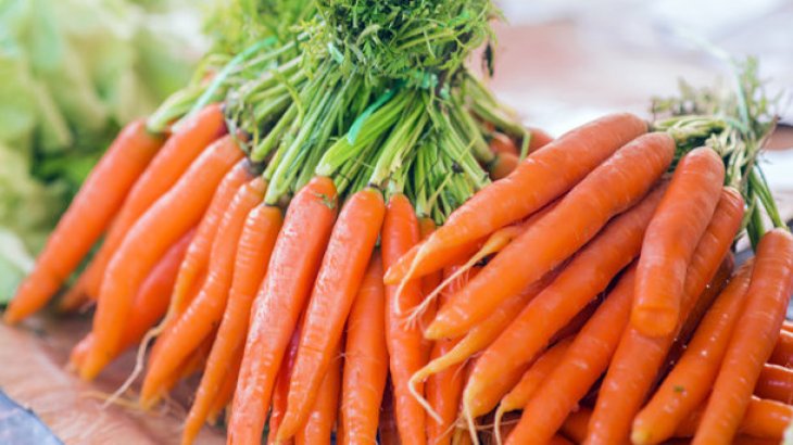 Більше, ніж у моркві: названі корисні продукти, багаті на вітамін A