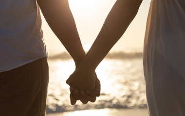 42-річна мати сімох одружилася з другом свого сина, молодшим на 20 років
