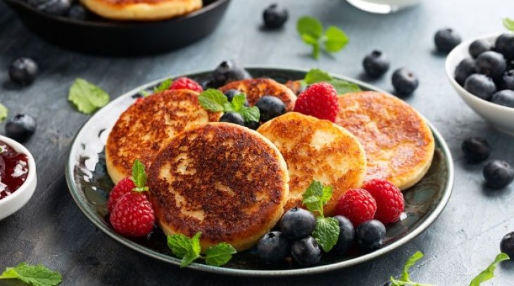 Сырники в духовке: рецепт любимого завтрака