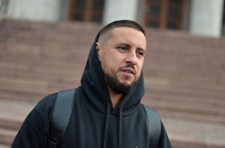 Монатик поделился закулисовым фотоснимком со сцены «Танцы со звёздами» 