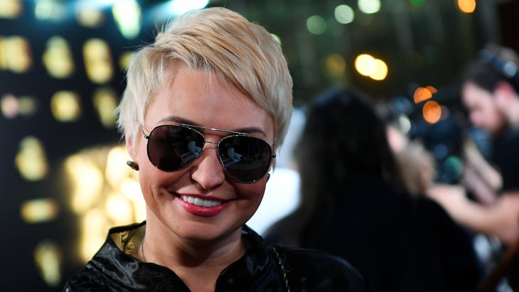 «Неужели они уже здесь?»: Катя Лель назвала дату вторжения инопланетян 