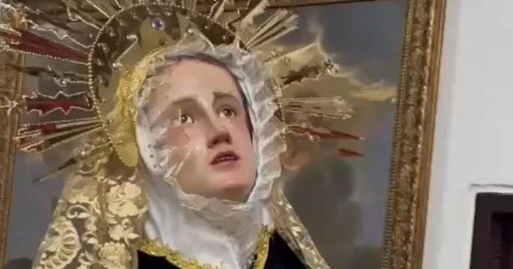 Статуя Діви Марії