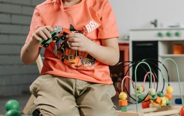 Чому сучасні діти не цінують речі: як навчити маленьких споживачів бережливості та відповідальності у світі