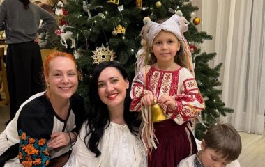Соломія Вітвіцька з нареченим погостювала у зіркової куми та показала їхні розваги на Різдво