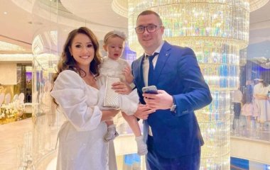 Наталка Карпа восхитила семейным кадром с мужем-военным и 3-летней дочерью