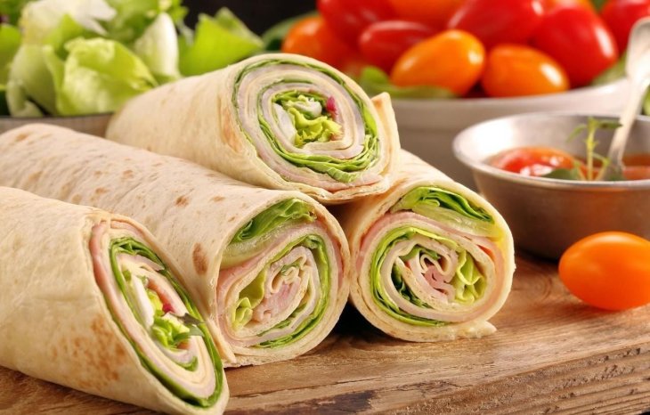 Рецепт быстрого завтрака из лаваша: готовится считанные минуты