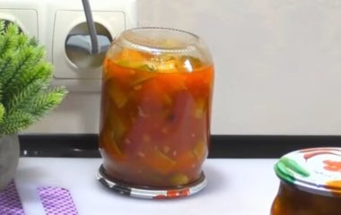 Острые консервированные кабачки на зиму: рецепт, который полюбится больше, чем аджика