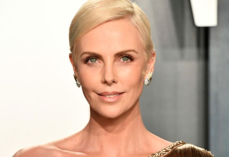 Шарлиз Терон впервые за долгое время показала дочерей, одна из которых ранее была мальчиком