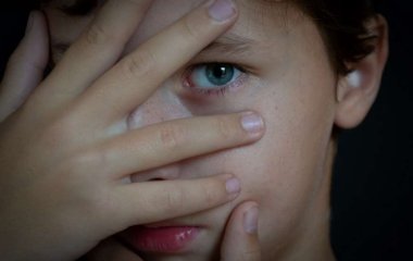Специалисты назвали признаки психологической травмы у детей